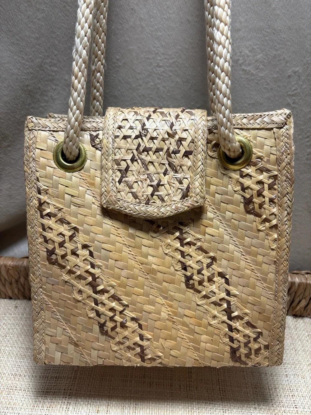 Elaine’s Collection Handcrafted Woven Straw Shoulder Bag Boho Vintage Purse
